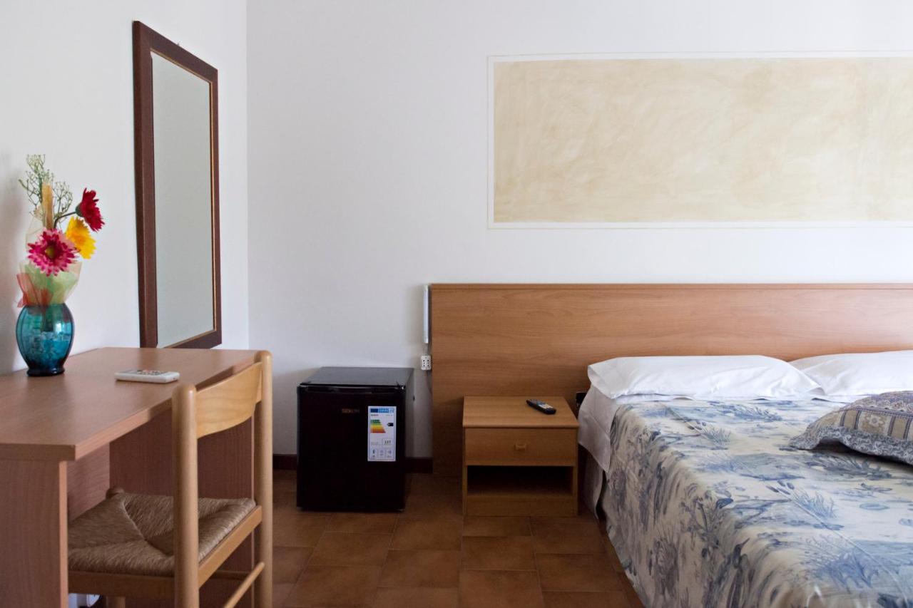 Hotel La Vela Castelnuovo Rangone Zewnętrze zdjęcie